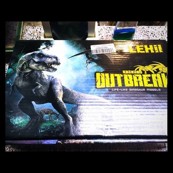 Dinosaur Set - Picture 1 of 7